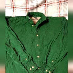 Men's casual/dress shirt long sleeve.